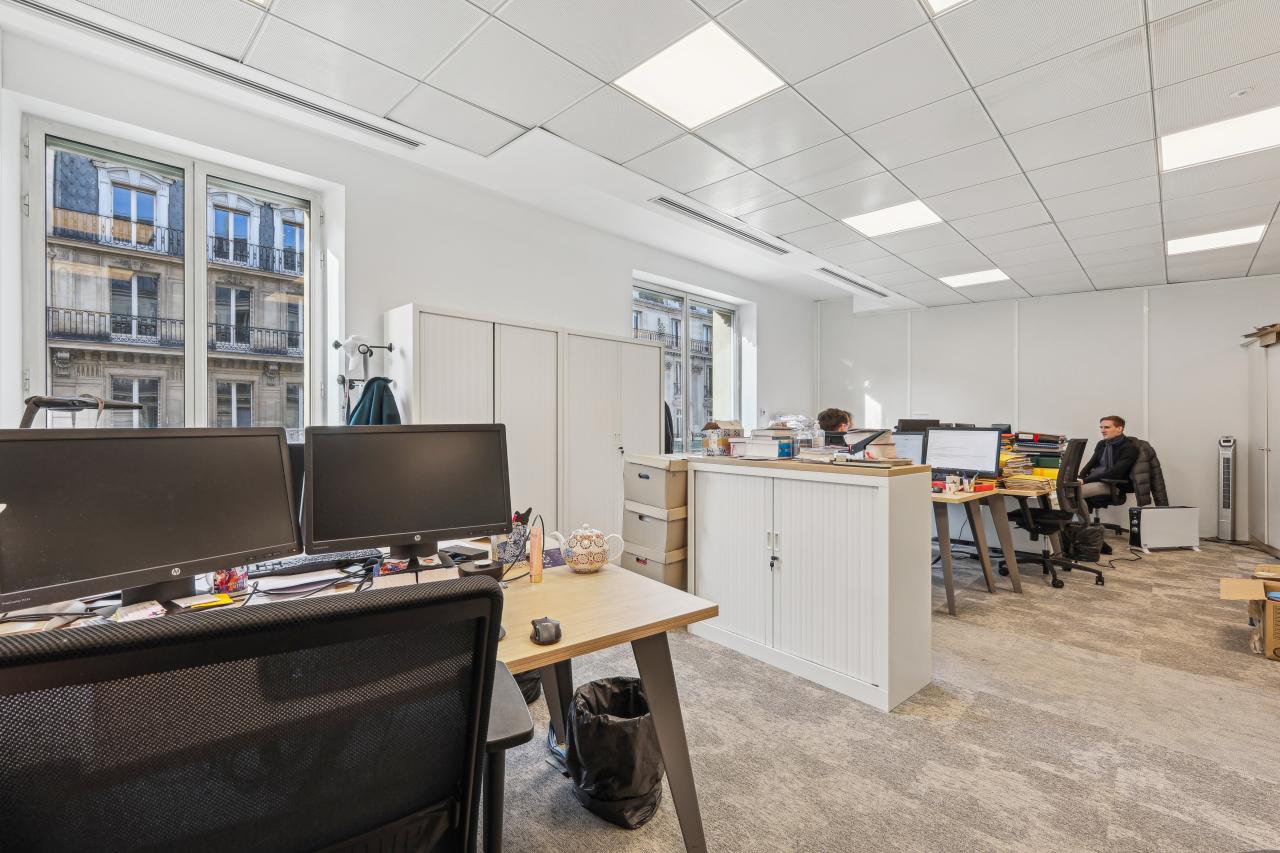 Bureau Paris 379m² Location bureau Paris OLBUR2422013 5